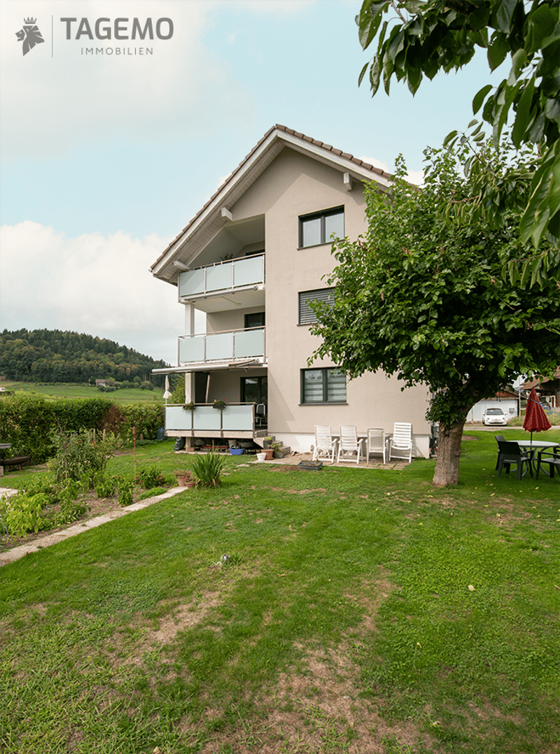 Zwei Wohnungen. Ein Haus. Viele Möglichkeiten für eine Investition. (1)