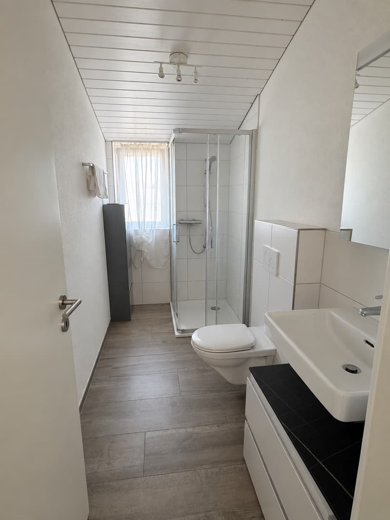 JETZT ZU MIETEN: 3.5-Zi-Whg mit Balkon (3)