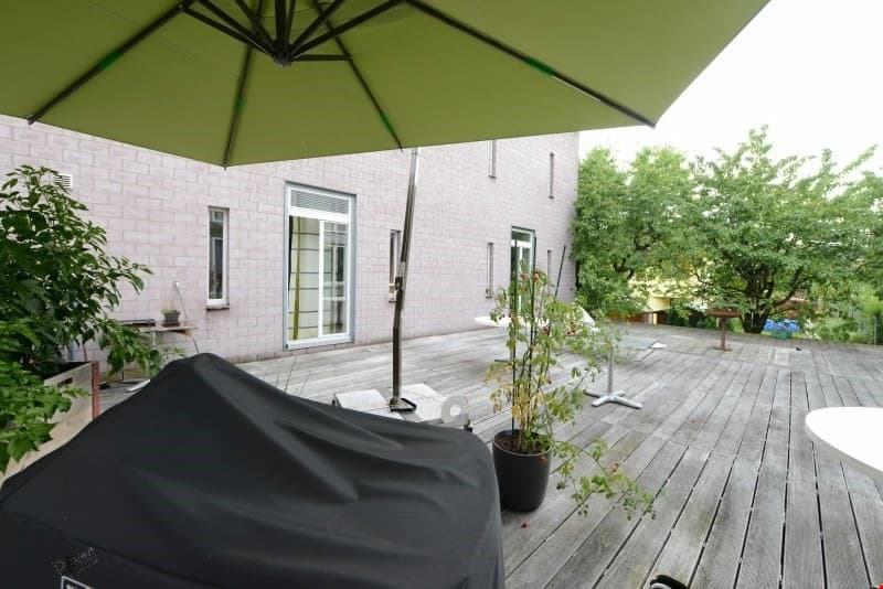 JETZT zu mieten: Wohnen auf 165m2 plus 50m2 Innenhof (6)