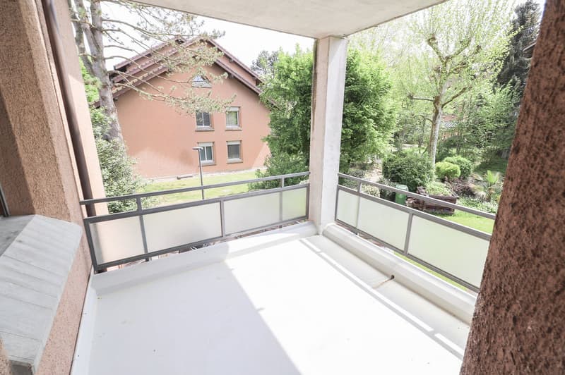 Freshly renovated 4.5-room apartment with parking space, hobby room, and basement compartment (6)