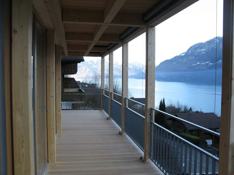 Lichtdurchflutete 3 ½ Zimmerwohnung mit grossem Balkon und traumhafter Seesicht (1)