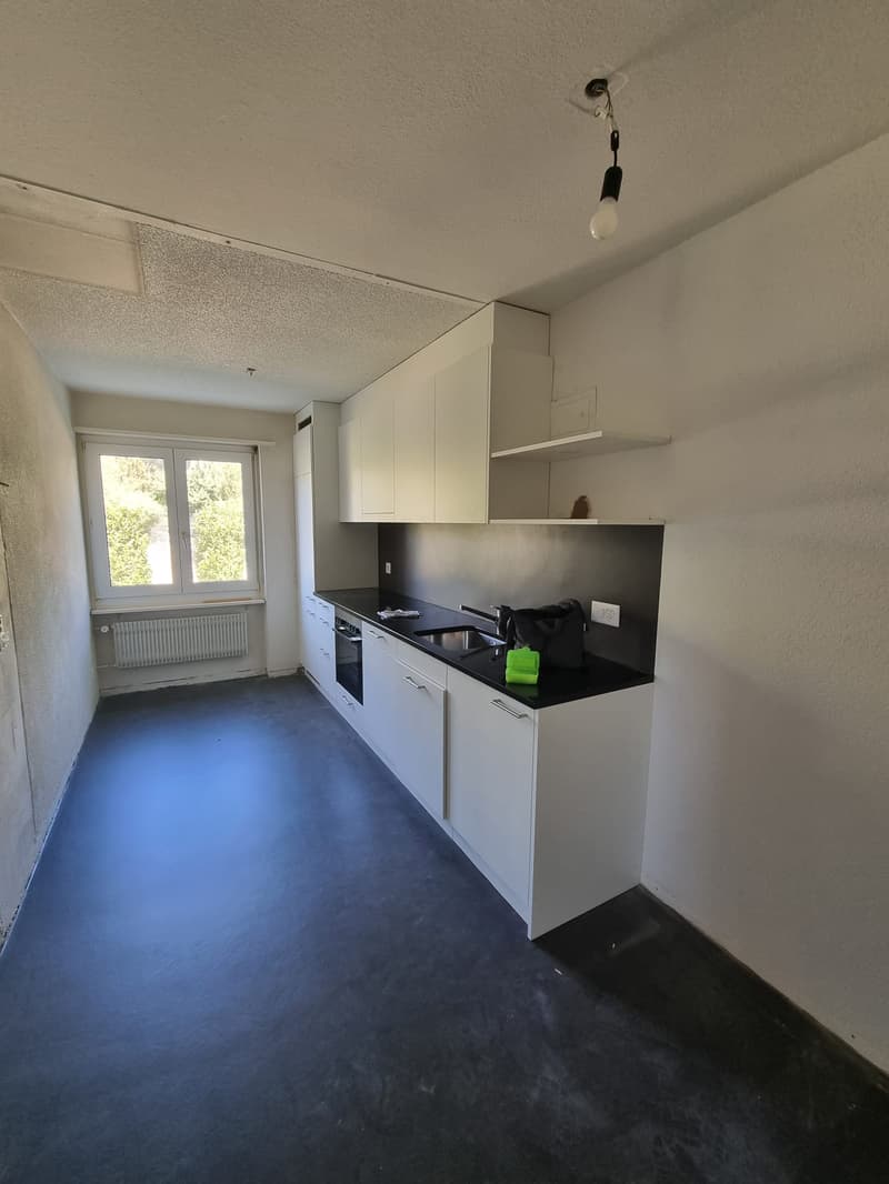 Schöne 3-Zimmer-Wohnung mit Balkon in Rüfenacht BE (2)