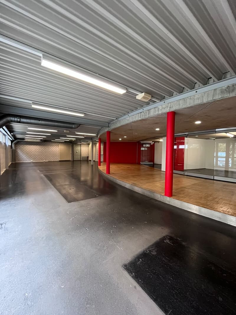 Grosszügiger Gewerberaum in der Industriezone Uetendorf (17)
