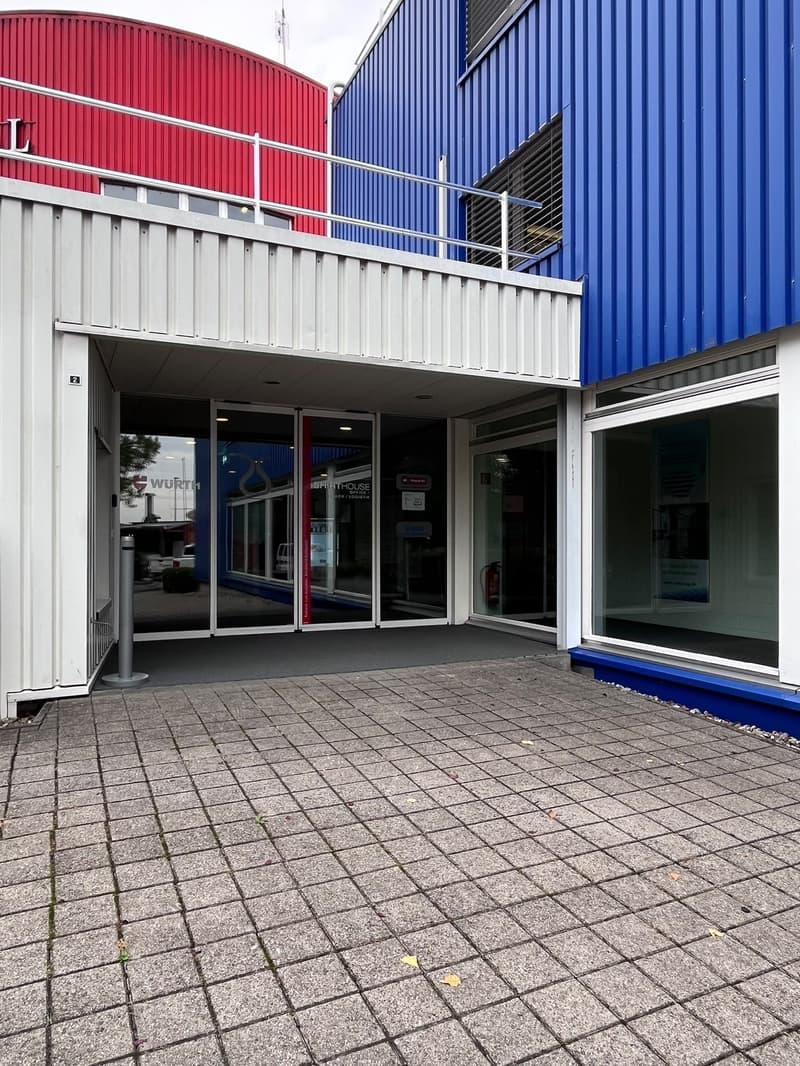 Grosszügiger Gewerberaum in der Industriezone Uetendorf (3)