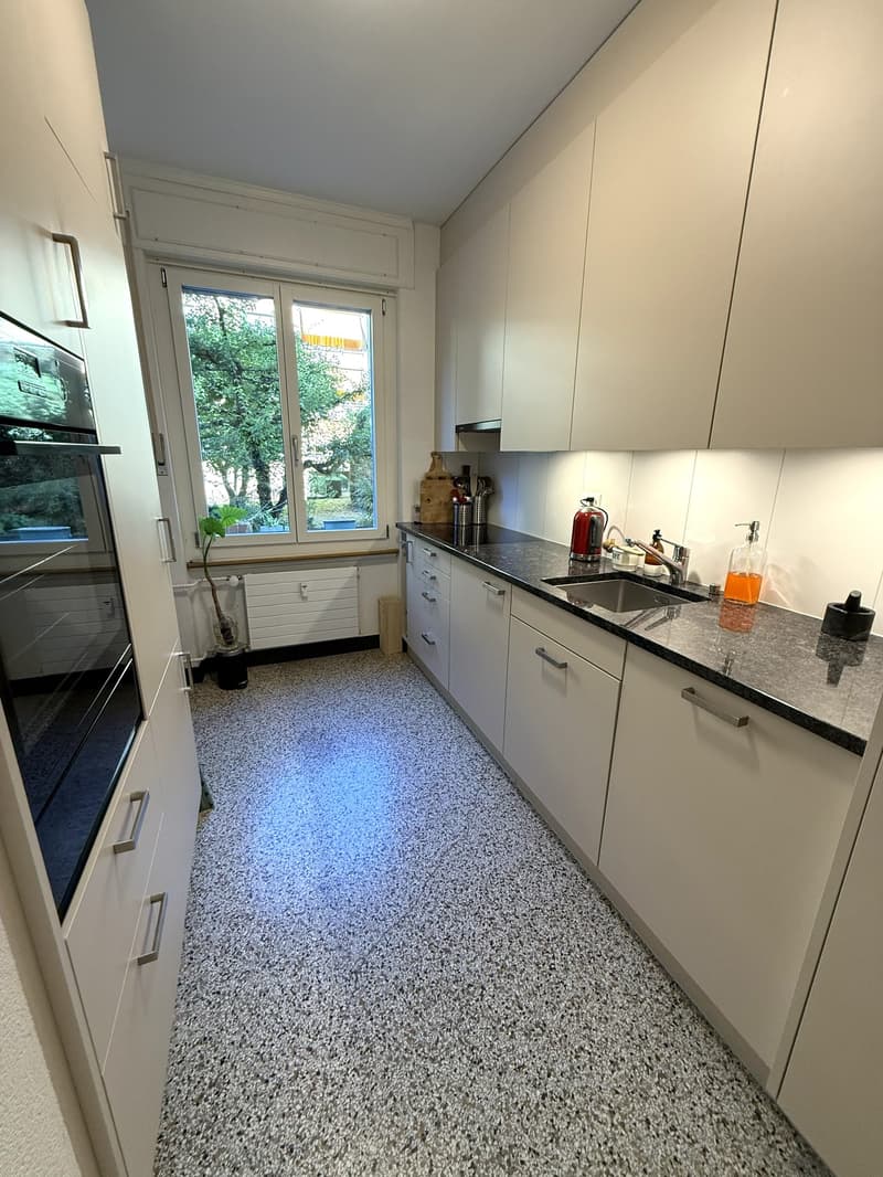 Wunderschöne, helle Altbauwohnung (1)