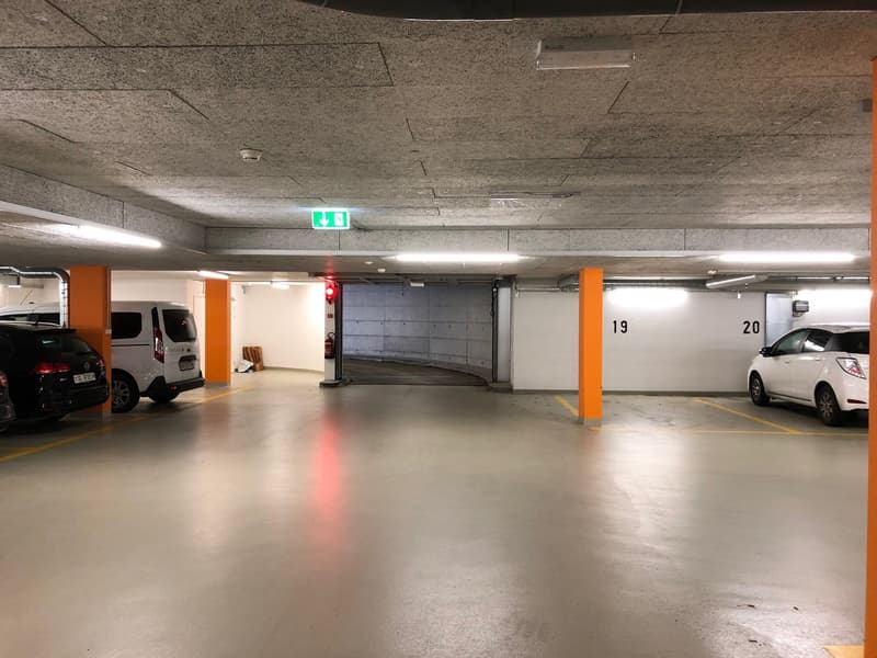 Place de parking dans le garage souterrain du centre de don de sang St. Fiden (2)