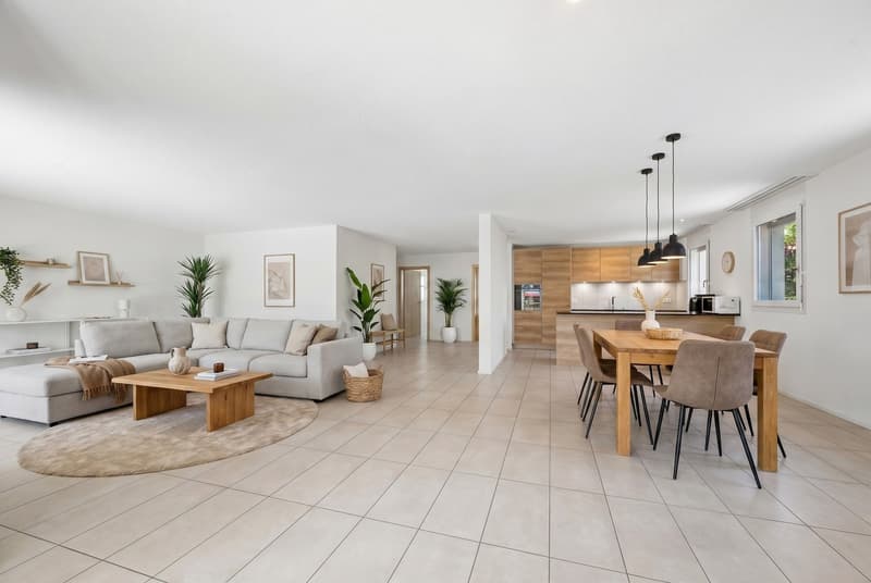 Attractive and spacious 4.5-room apartment on the 1st floor (1)