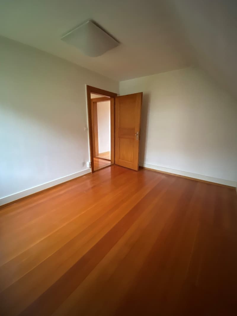 Einfamilienhaus zur Miete in ruhigem Hünibach (4)