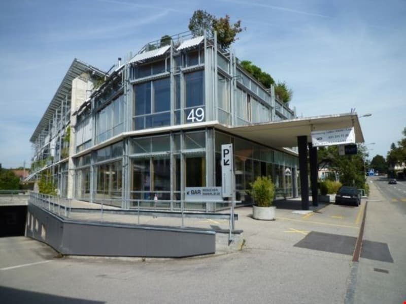 Attractive retail space, versatile commercial rooms in a highly frequented location (1)