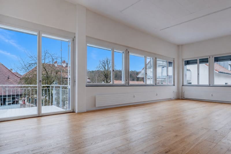 Ruhige, sehr grosse 3.5-Zimmer-Loftwohnung (154m2) im Herzen von Laupen (4)