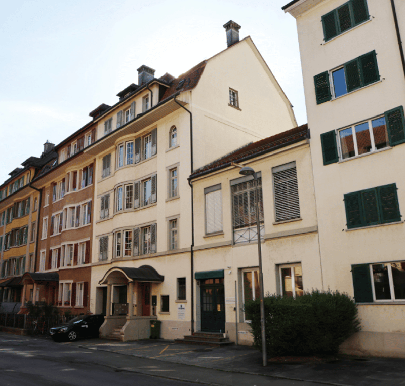 Befristete Vermietung: Geräumiges 4.5-Zimmer-Wohnatelier am Seidenweg in Bern (1)