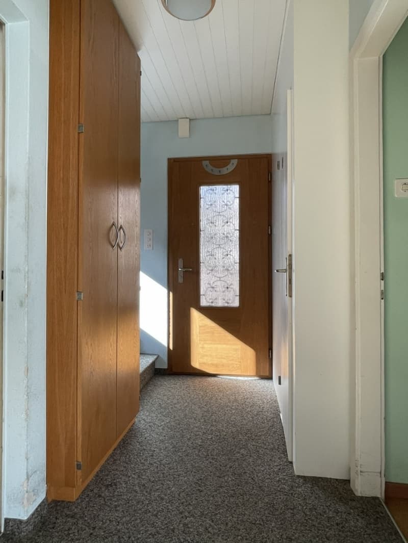 Compact single-family house with small, secluded garden for plenty of privacy (8)