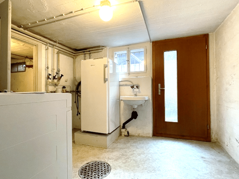 Compact single-family house with small, secluded garden for plenty of privacy (21)