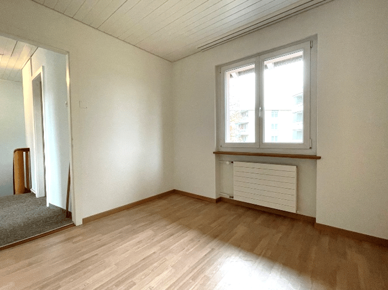 Compact single-family house with small, secluded garden for plenty of privacy (19)