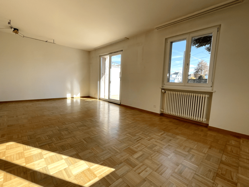 Compact single-family house with small, secluded garden for plenty of privacy (12)