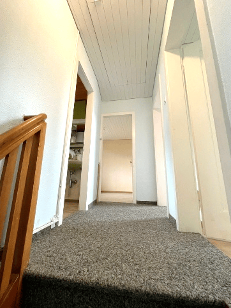 Compact single-family house with small, secluded garden for plenty of privacy (14)