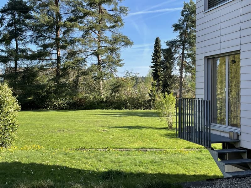 In a quiet location: 6.5 room single-family house with land reserve and large, romantic garden (10)
