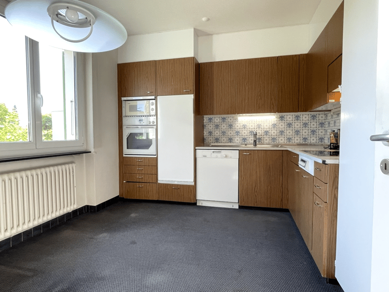 Doppeleinfamilienhaus mit grosser, idyllischer Gartenanlage (15)