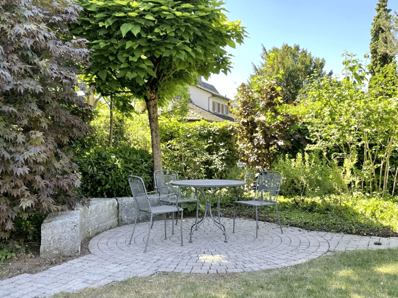 Doppeleinfamilienhaus mit grosser, idyllischer Gartenanlage (8)