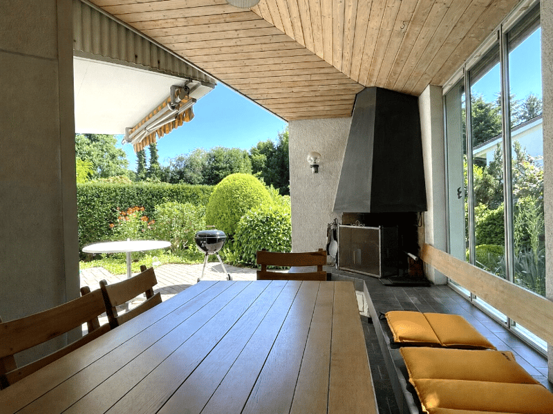 Doppeleinfamilienhaus mit grosser, idyllischer Gartenanlage (9)
