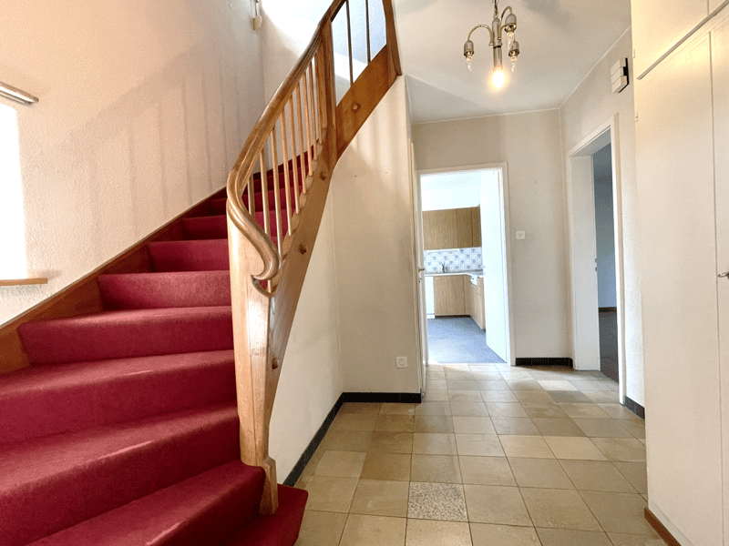 Doppeleinfamilienhaus mit grosser, idyllischer Gartenanlage (17)