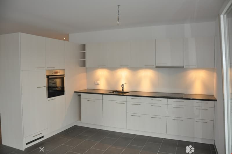 Helle 4.5 Zimmerwohnung mit 2 Balkonen (2)