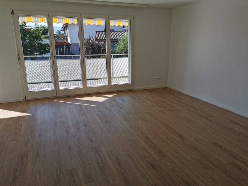 Gemütliche 4.5-Zimmer-Wohnung mit Balkon in Ins (3)