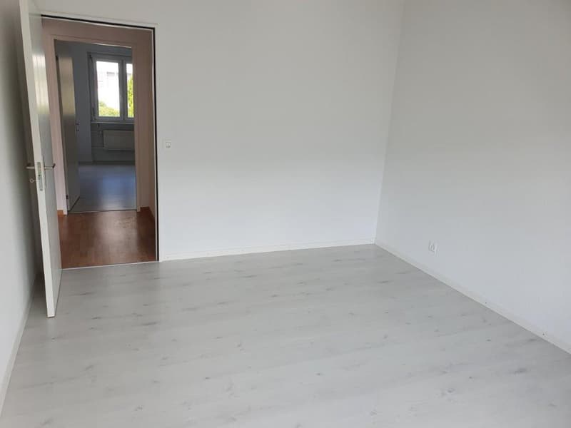 Charmante 3.5-Zimmer-Wohnung mit Bergblick in Sonceboz-Sombeval (5)