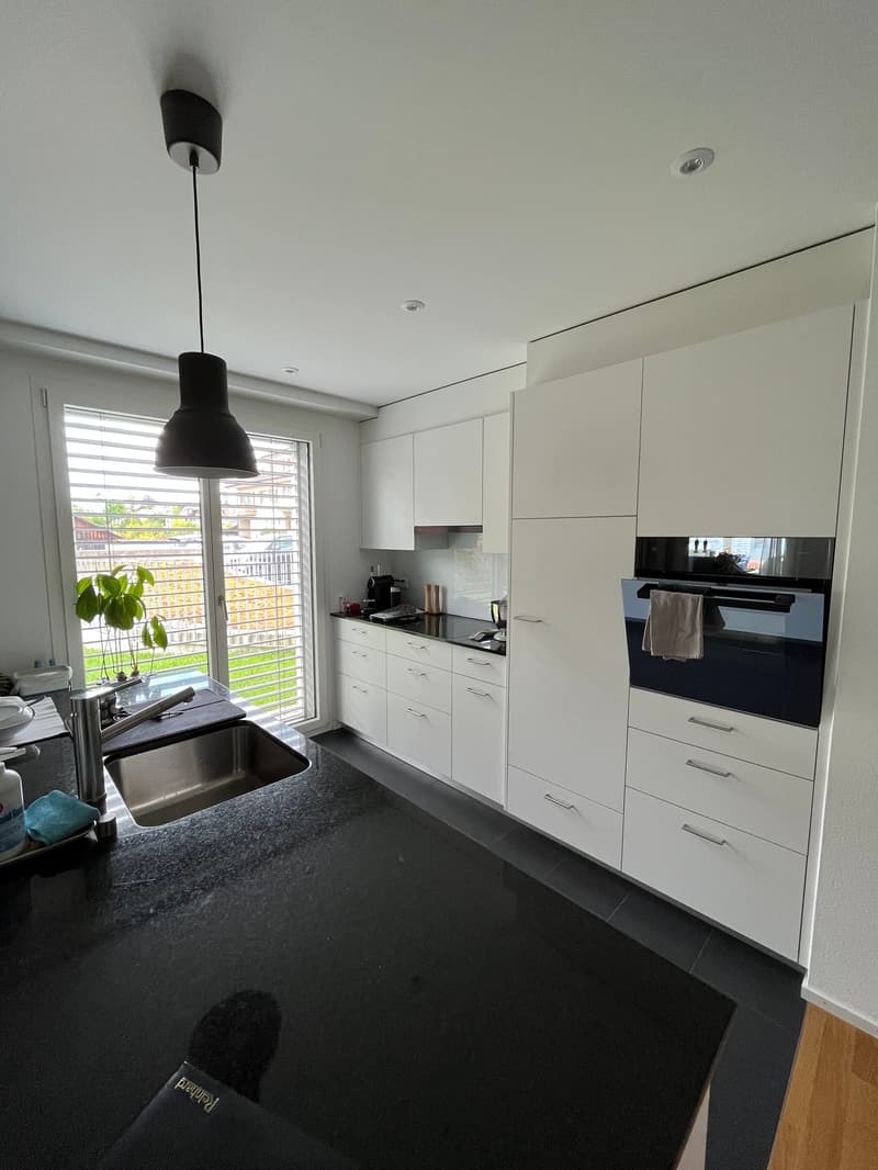 Moderne Traumwohnung im Eigentumsstandard in Stettlen sucht Mieter (1)