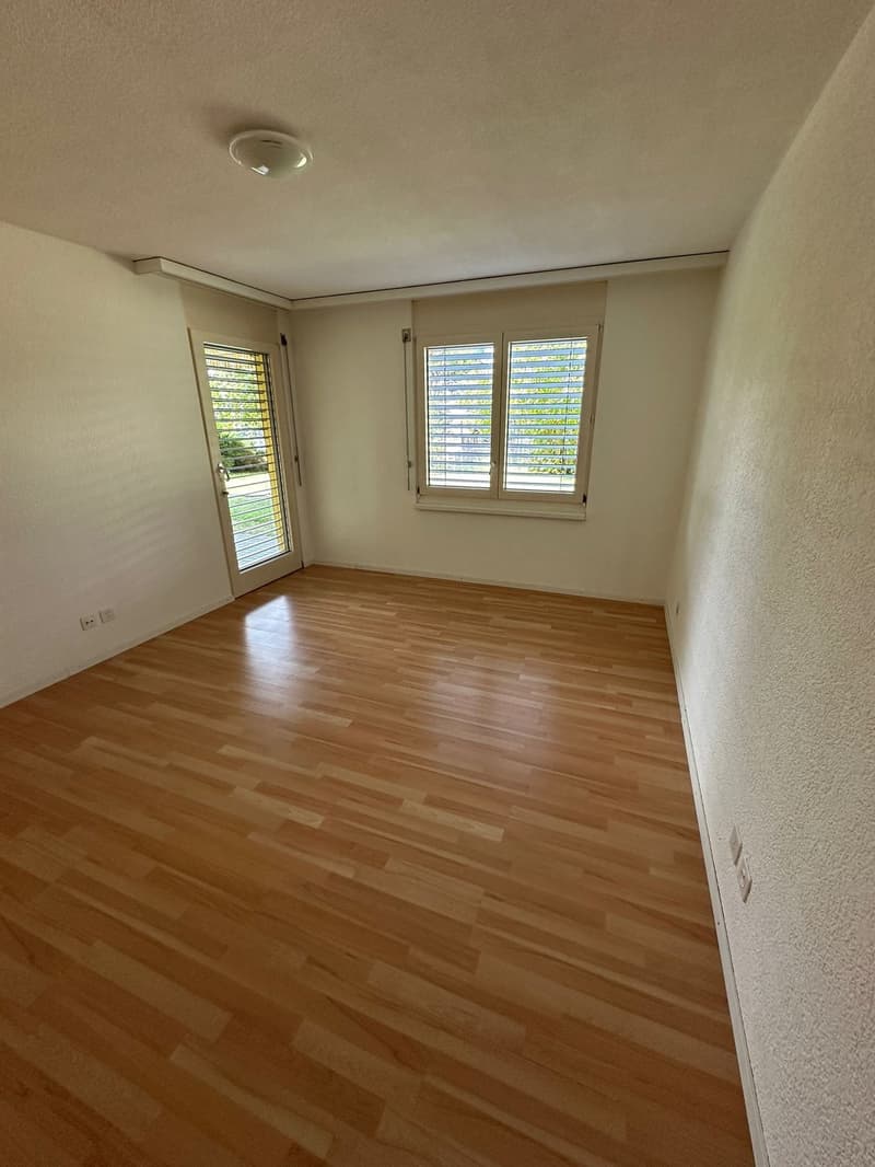Gemütliche 2.5-Zimmer-Wohnung mit Gartensitzplatz in Grenchen – ab sofort verfügbar! (3)