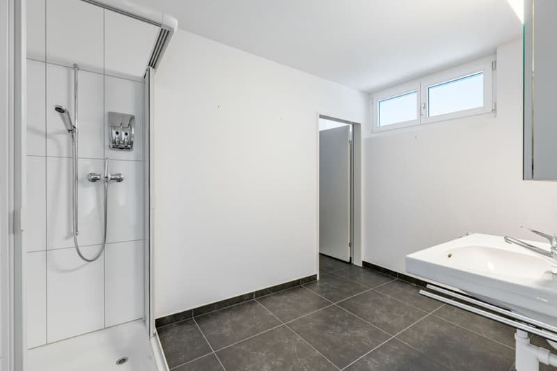 Zweites Badezimmer