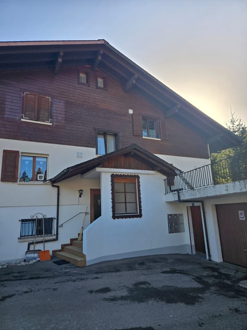 Charmante 2-Zimmer-Dachwohnung in ruhiger Lage am Schwarzsee (2)