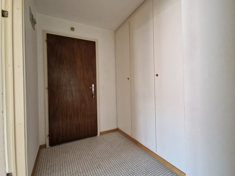 Helle 4.5 Zimmerwohnung im 2. Stock (ohne Lift) mit Ausblick (2)
