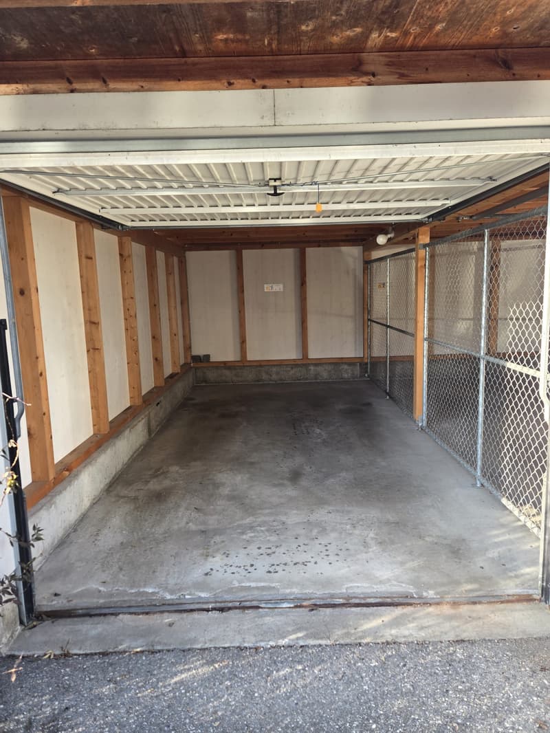To rent in Laupen: Garage box (2)