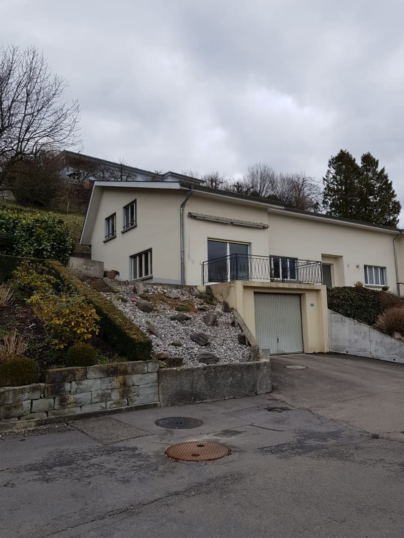Maison mitoyenne spacieuse de 4,5 pièces dans un quartier calme (3)