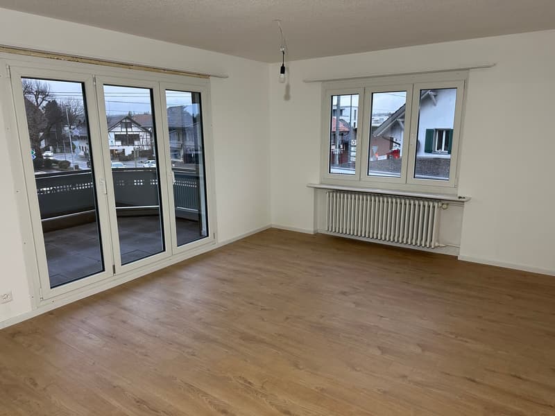 Affascinante appartamento di 4 locali con terrazza nel cuore di Aarwangen (5)