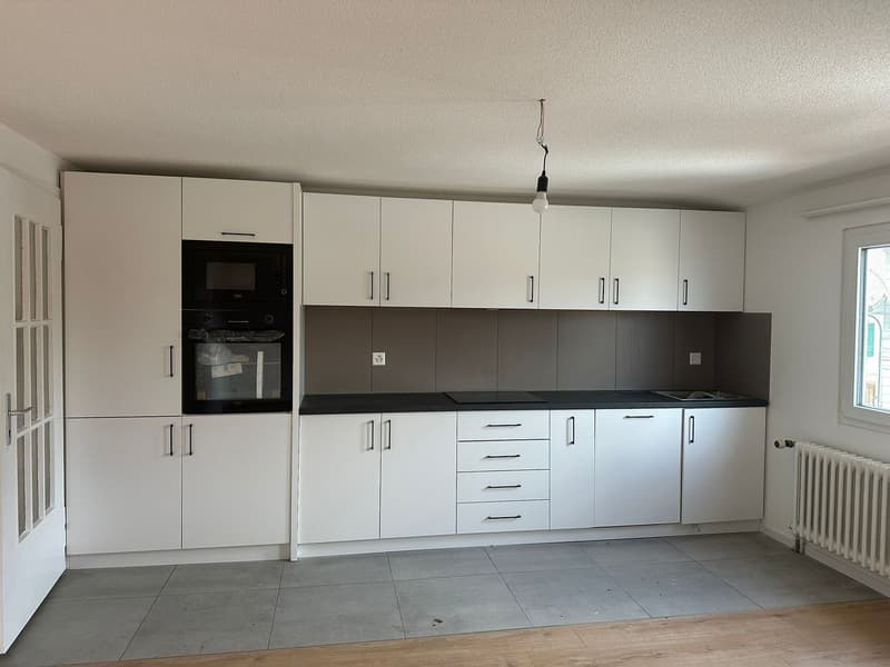Spacious, completely renovated 5-room apartment in the heart of Aarwangen (2)