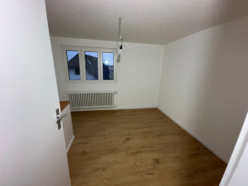 Spacious, completely renovated 5-room apartment in the heart of Aarwangen (5)