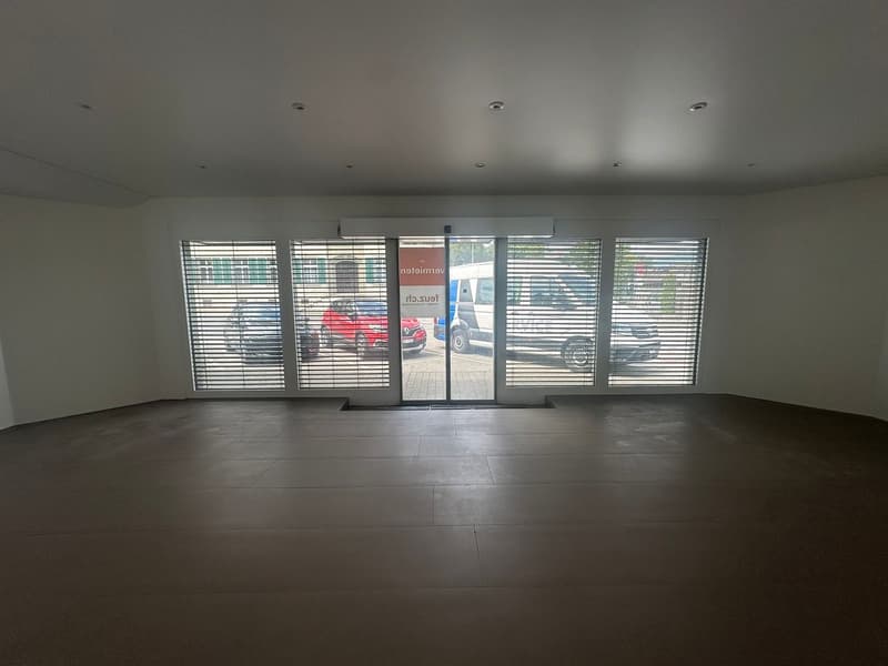 Spazi commerciali moderni in Langenthalstrasse 1 ad Aarwangen (6)