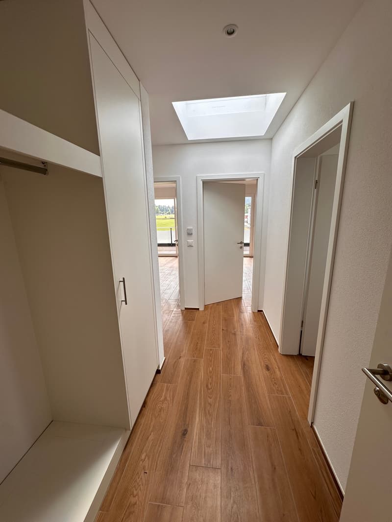 Bellissimo, nuovo appartamento di 3,5 locali mansardato con vista panoramica a Huttwil (5)
