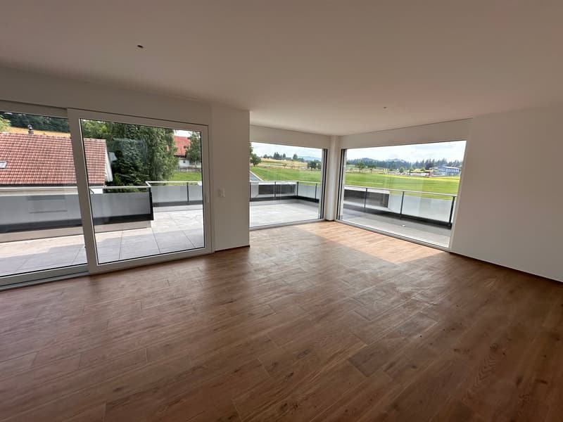 Bellissimo, nuovo appartamento di 3,5 locali mansardato con vista panoramica a Huttwil (7)