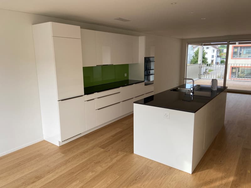 Moderne 4.5-Zimmer-Wohnung mit Balkon und Minergie-Zertifizierung in Fraubrunnen (4)