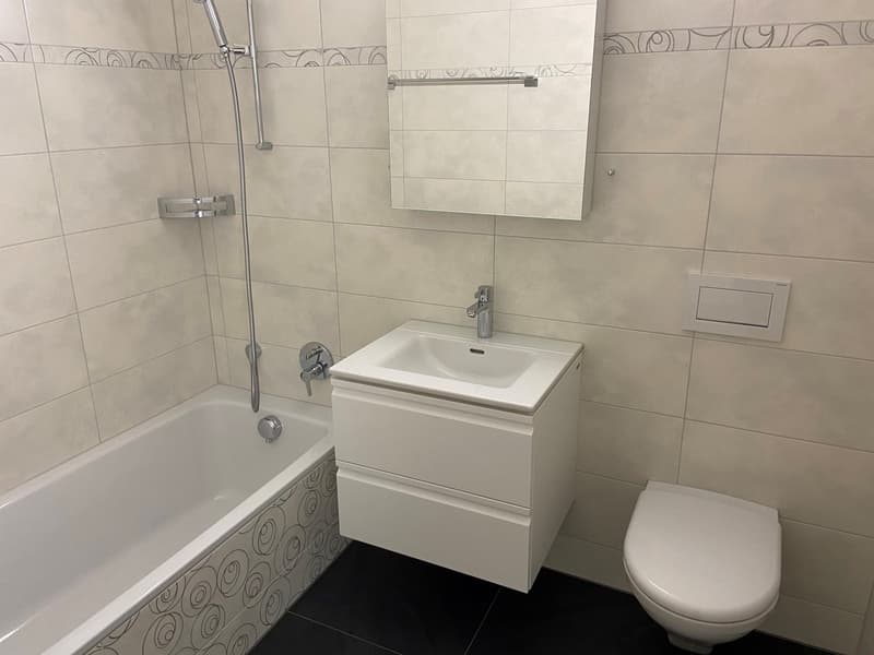 Moderne 4.5-Zimmer-Wohnung mit Balkon und Minergie-Zertifizierung in Fraubrunnen (6)