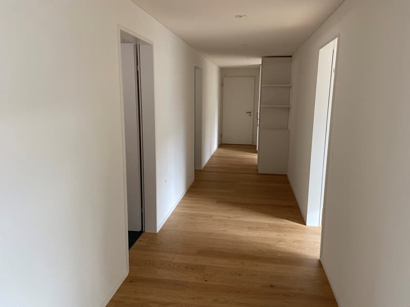 Moderne 4.5-Zimmer-Wohnung mit Balkon und Minergie-Zertifizierung in Fraubrunnen (8)