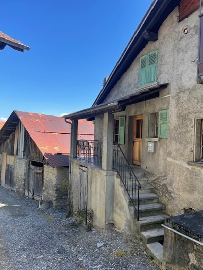 Charaktervolles Haus im Herzen des Dorfes mit freier Sicht - gutes Potenzial, *SMJ Habitat* (13)