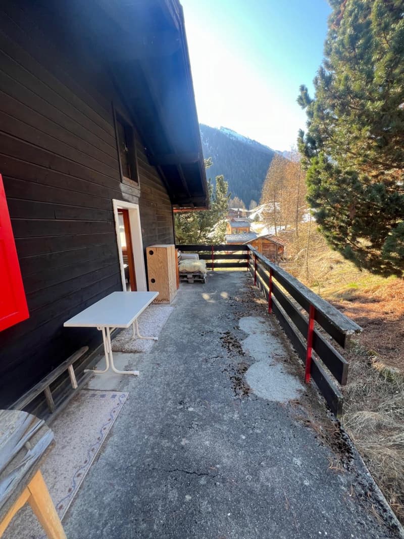 Opportunity to buy in La Tzoumaz, 4-room semi-detached chalet in a quiet area (10)