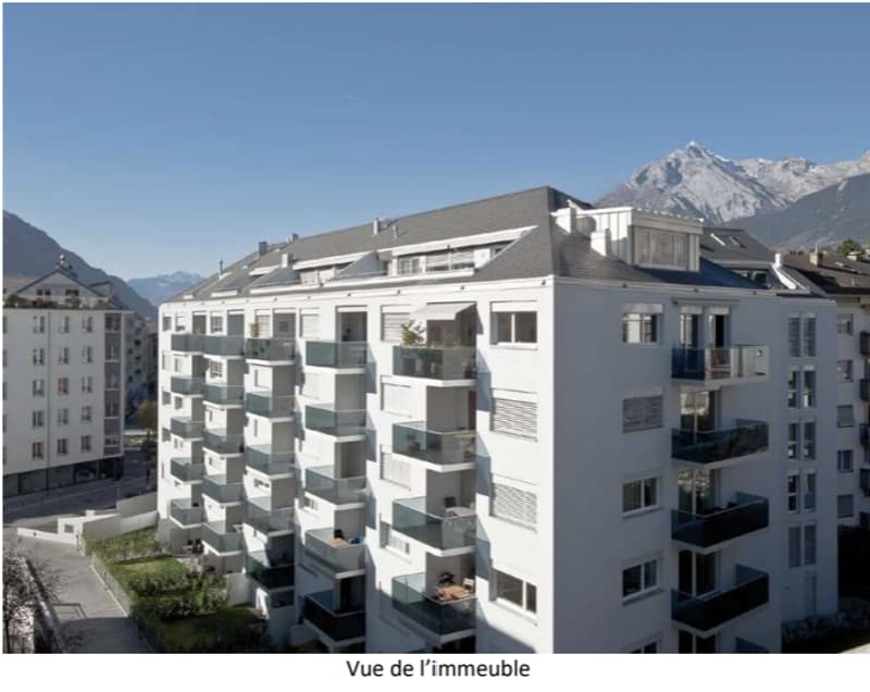For sale charming 2.5-room apartment in the city center of Sion with garage (9)