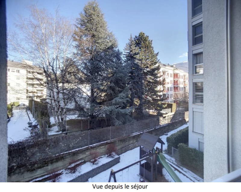 For sale charming 2.5-room apartment in the city center of Sion with garage (6)