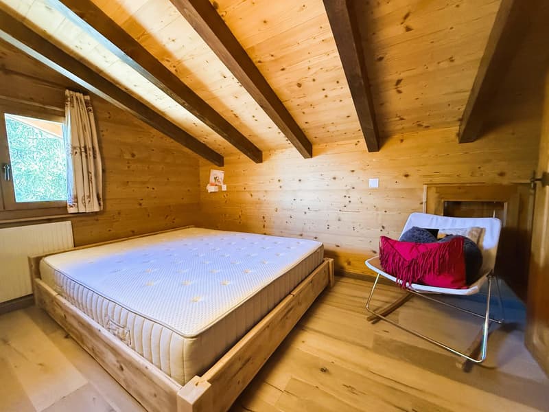 A vendre dans la station de la Tzoumaz au coeur des 4 Vallées très beau chalet de 5 1/2 pièces (8)