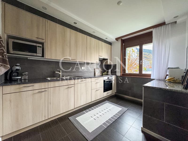 Appartement 4.5 pièces traversant avec balcon à Sion (3)